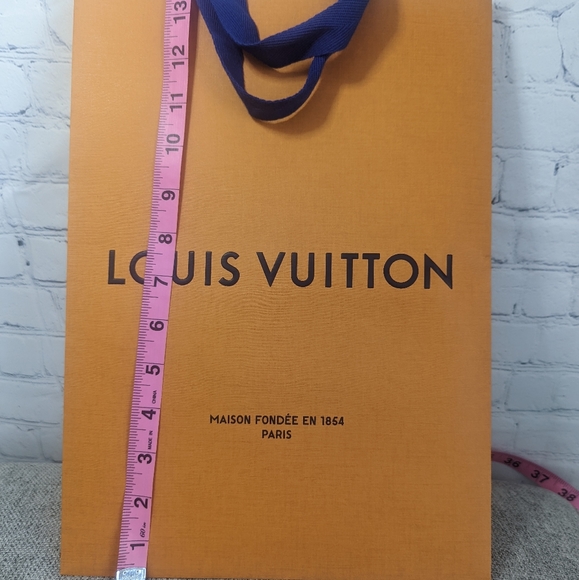 Louis Vuitton Passport gift box with cloth - Picture 3 of 4